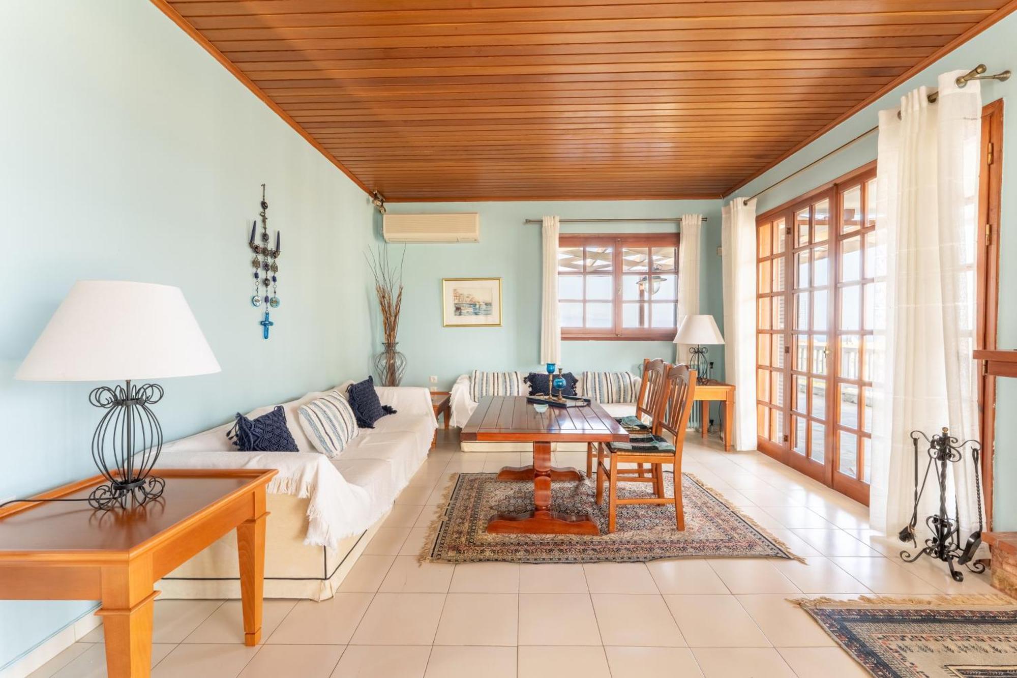 Villa The House Of Gratitude - Poolside Retreat Loutra Oraias Elenis Exterior foto